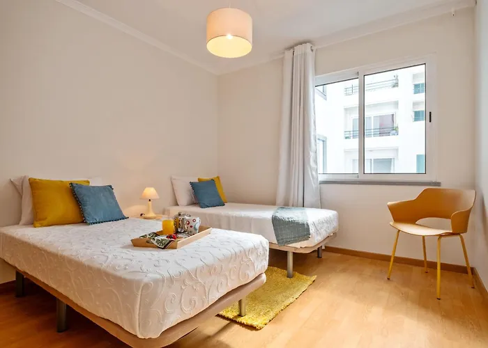 Refugio Girassol Caniço